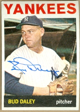 22623 Bud Daley Autographed Baseball Card New York Yankees 1964 Topps No. 164