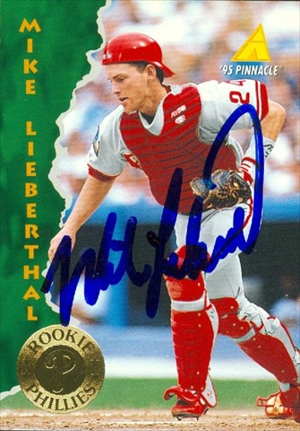 45378 Mike Lieberthal Autographed Baseball Card Philadelphia Phillies 1995 Pinnacle No .156