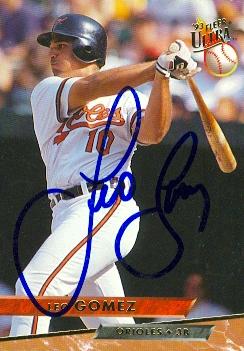 50662 Leo Gomez Autographed Baseball Card Baltimore Orioles 1993 Fleer Ultra No .140