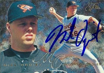 51026 Mike Oquist Autographed Baseball Card Baltimore Orioles 1995 Flair No .7