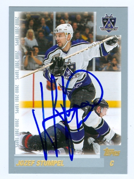 56300 Jozef Stumpel Autographed Hockey Card Los Angeles Kings 2000 Topps No .177