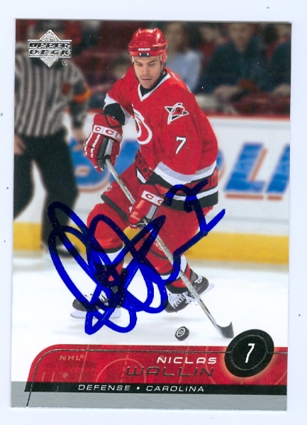 66350 Niclas Wallin Autographed Hockey Card Carolina Hurricanes 2002 Upper Deck No. 30