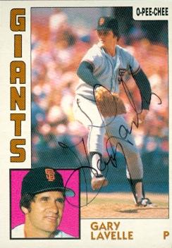 77044 Gary Lavelle Autographed Baseball Card San Francisco Giants 1984 O-Pee-Chee No .145