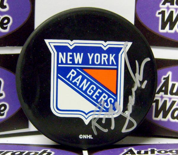 86335 Ron Greschner Autographed Hockey Puck New York Rangers Type No .2