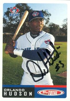 103333 Orlando Hudson Autographed Baseball Card Toronto Blue Jays 2002 Topps Total No. 325 Rookie