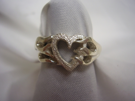Hrr-005r Ladies Flaming Heart Ring, Size 6
