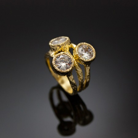 Rb1230g5 Trinity Ring With 3 Clear Cz Studs Size 5, Gold