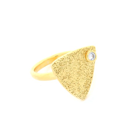 Rb1131g5 Textured Triangle With Cz Ring Size 5, Gold