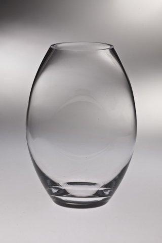 T-750-10 Classic Clear 10 In. High Quality Glass Thick Barrel Vase