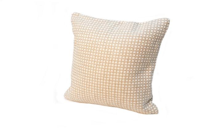 Isl-l-i Grid Ivory 12 X 16 In. Lumbar Stuffed Pillow