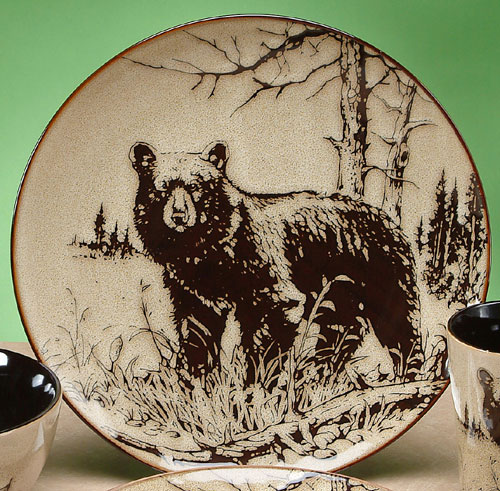 Tfc-714 Glazed North American Woodlands Plate, Bear - Large, 10.5 In.