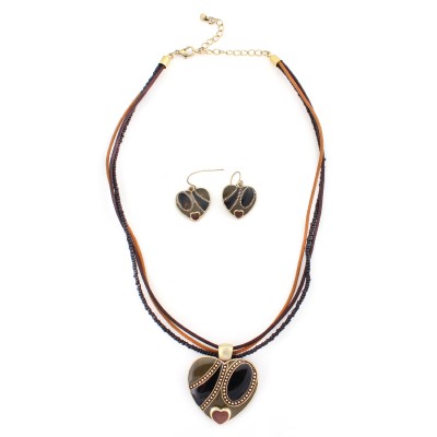 Gold Multicolor Black And Brown Heart Pendant Necklace Set