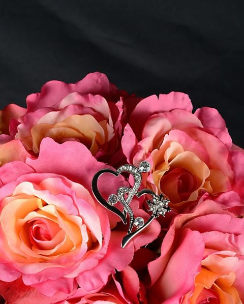 Angled Double Hearts Bouquet Jewelry