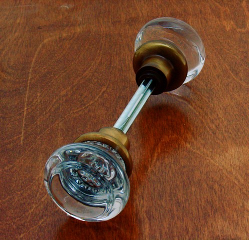 21301-05b Solid Brass Crystal Knob With Round Solid Brass Base, Antique Brass