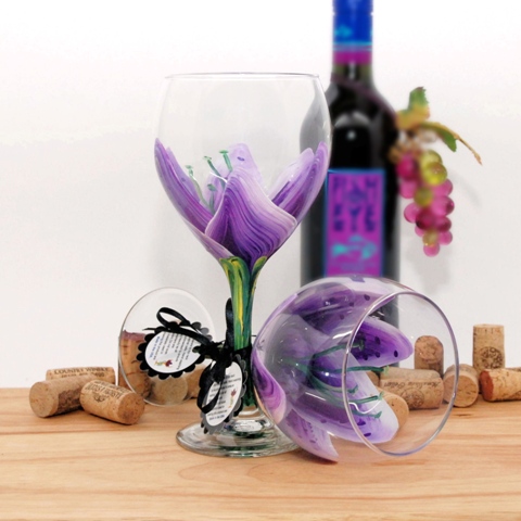 Str-vpa Stargazer Painted Wine Glass, Violet Pansy