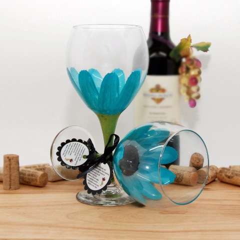 Da-aq Daisy Painted Wine Glass, Aqua