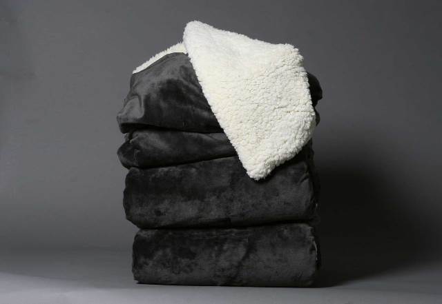202-bldg Lazy Day Grey Sherpa Blanket, 50 X 60 In.