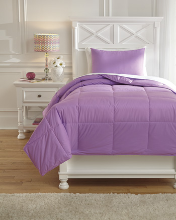 UPC 024052323238 product image for Ashley Q759021T Signature Design Accessory Plainfield Twin Comforter Set Lavende | upcitemdb.com