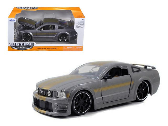 Jada 90658gry 2006 Ford Mustang Gt Grey With Gold Stripes 1-24 Diecast Car Model