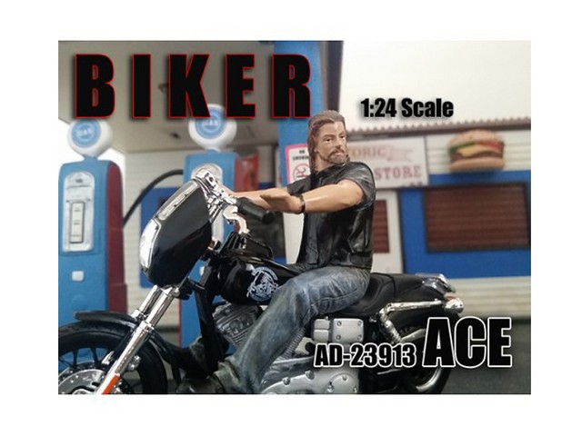 23913 Biker Ace Figure For 1-24 Scale Models