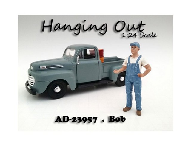 23957 Hanging Out Bob Figure For 1-24 Scale Models