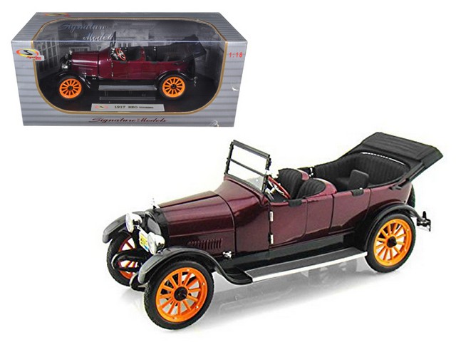 18105bur 1917 Reo Touring Burgundy 1-18 Diecast Model Car