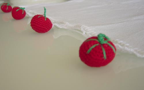 Ttt-008 Hand Crocheted Disc Tomato Tea Towel