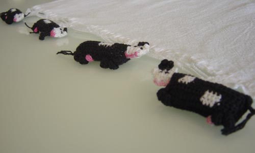 Ttt-015 Hand Crocheted Disc Cow Tea Towel