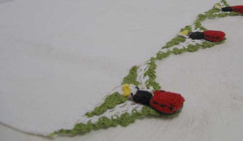 Ttt-067 Hand Crocheted Lady Bug & Flower Tea Towel