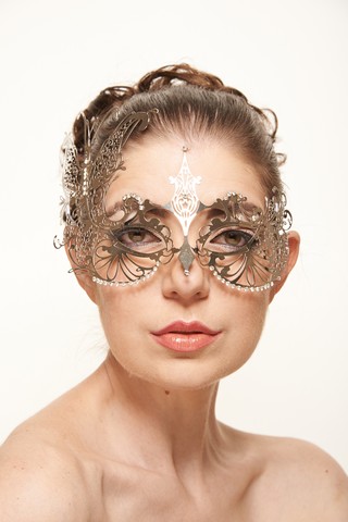Kayso Ba002sl Silver Luxury Metallic Butterfly Laser Cut Masquerade Mask With Clear Rhinestones - One Size