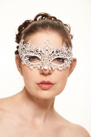Kayso Ba005wh White Luxury Metal Filigree Laser Cut Masquerade Mask With Clear Rhinestones, 4 X 9 In. - One Size
