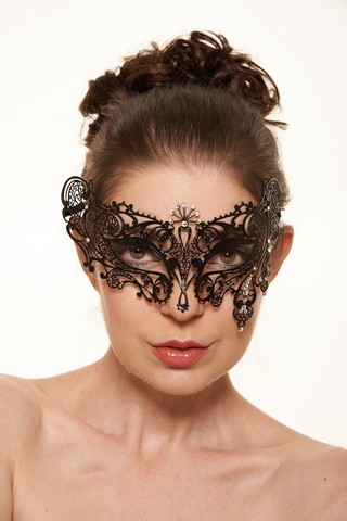 Kayso Bb006bk Black Luxury Arrogant Metal Laser Cut Masquerade Mask With Clear Rhinestones - One Size