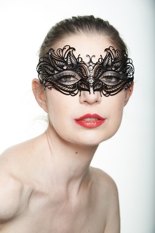 Kayso K2006bk Black Laser Cut Masquerade Mask With Clear Rhinestones