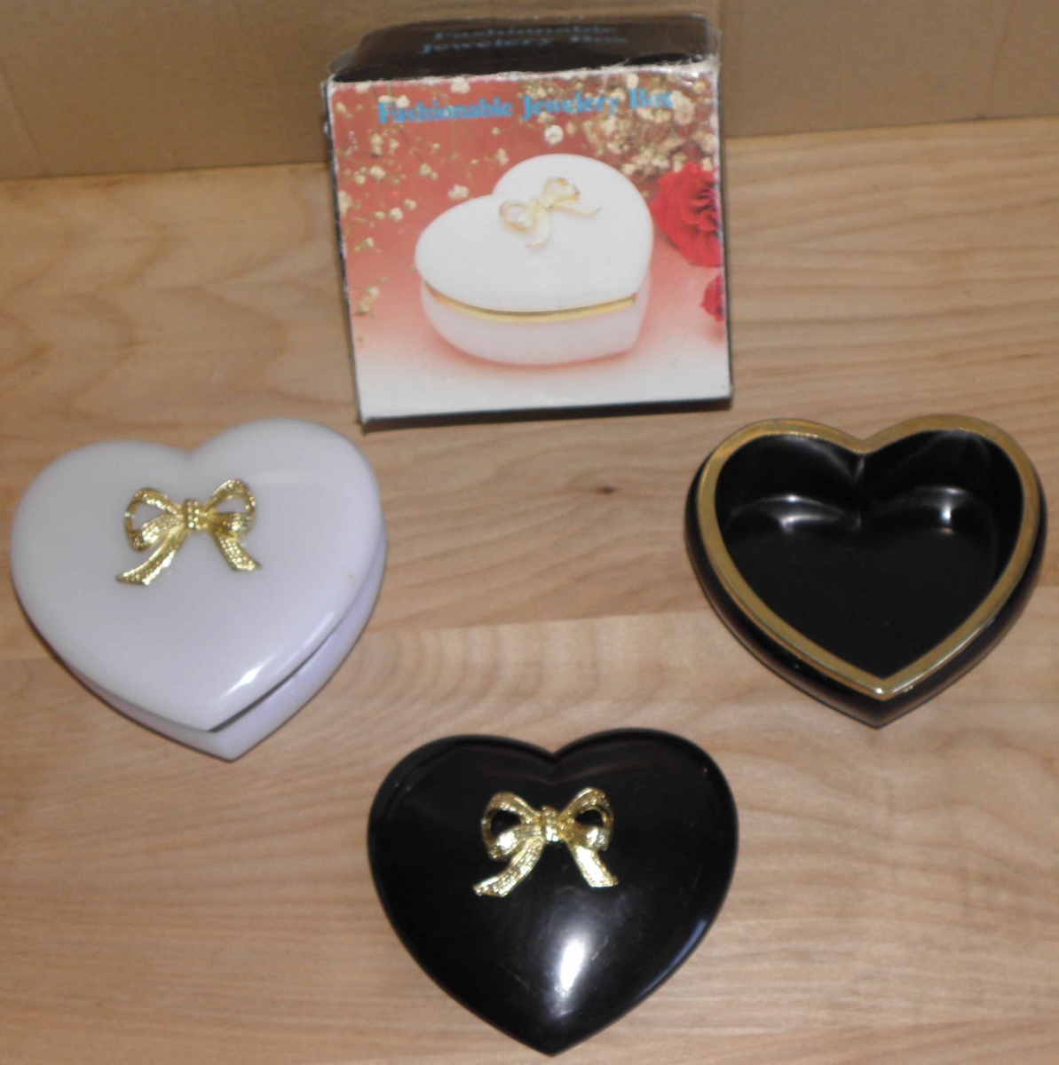 832g Heart Jewelry Box With Bow - 12 Piece