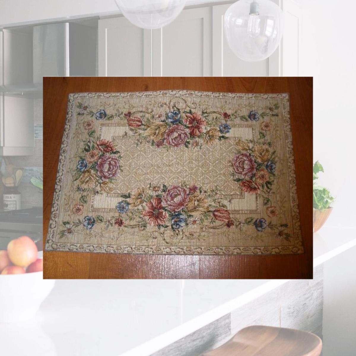 Picture of Tapestry Trading PL1320 14 x 20 in. Begium Doily Plazza Placemat