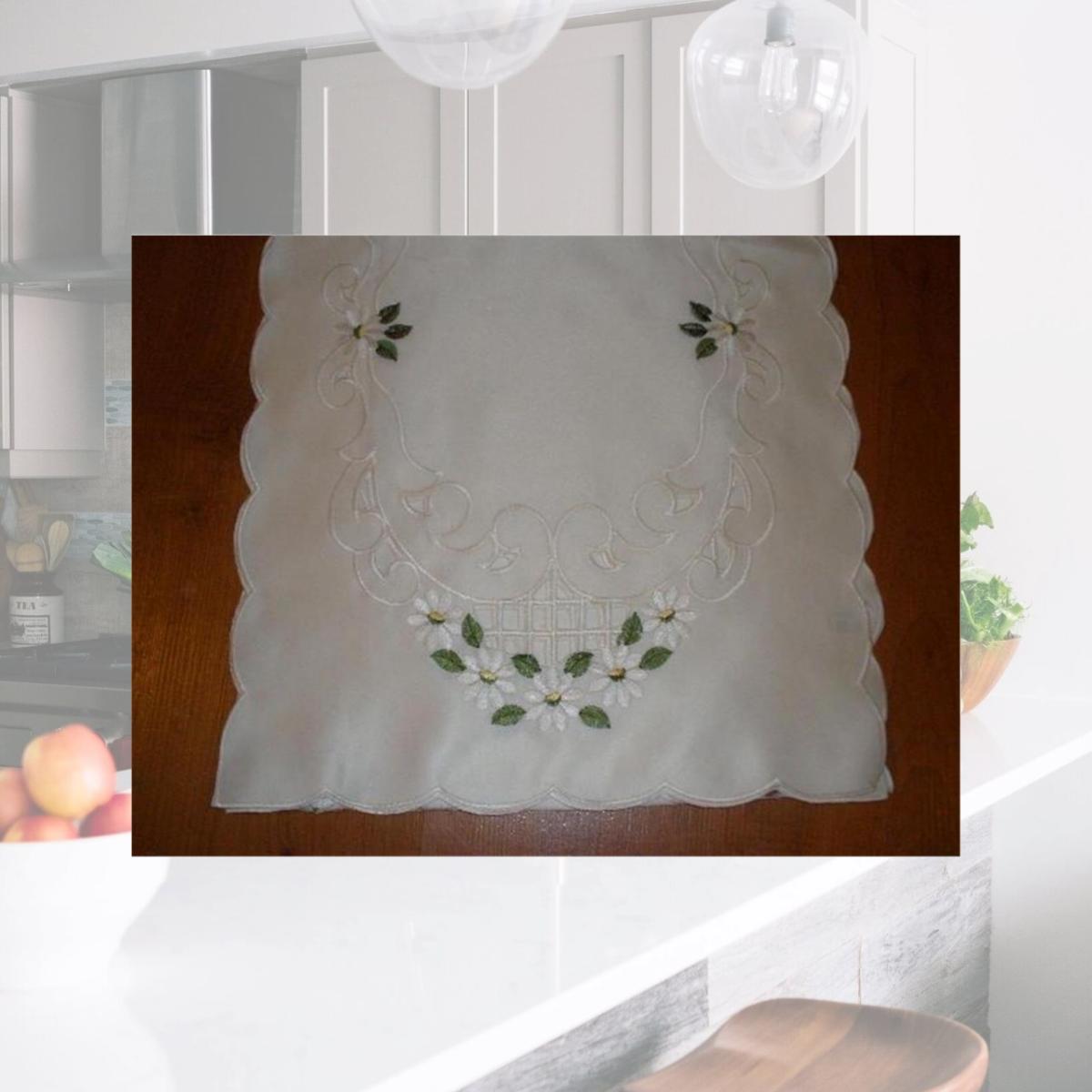 Picture of Tapestry Trading ZC0800296-14-PK2 14 in. Embroidered Daisies And Lacy Cutwork Doilies