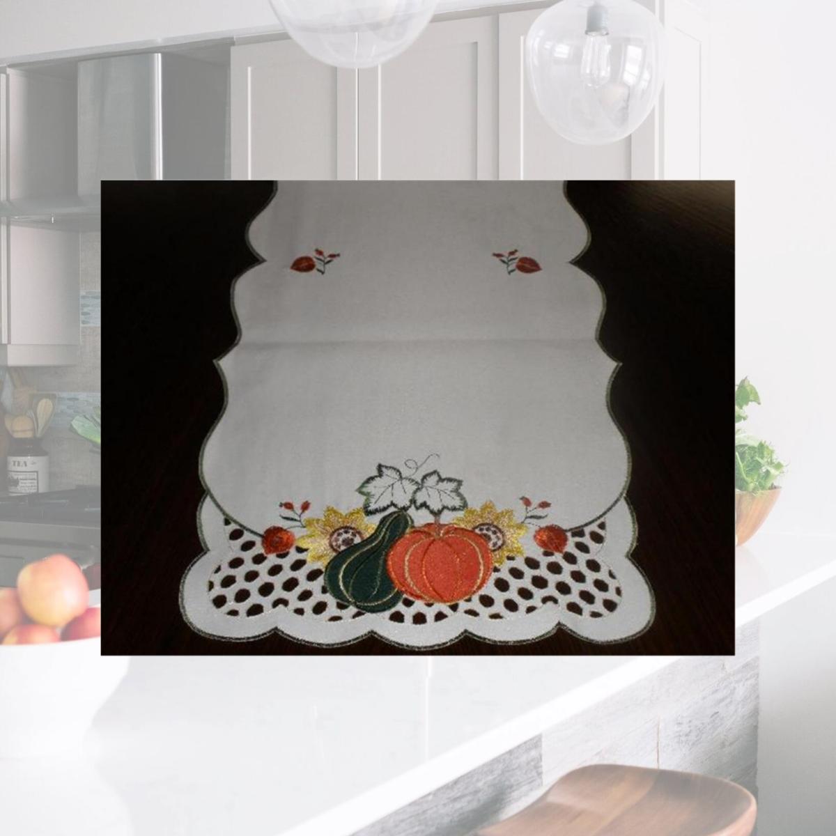 Picture of Tapestry Trading LY0041-1818 18 x 18 in. Embroidered Pumpkin Gourd Table Napkins- Ivory