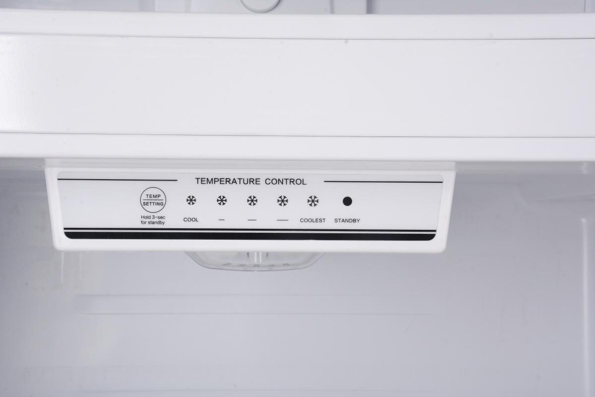 Picture of Conserv 18cf Stainless Refrigerator-Freezer Top Mount Frost Free with Ice Maker  Energy 
