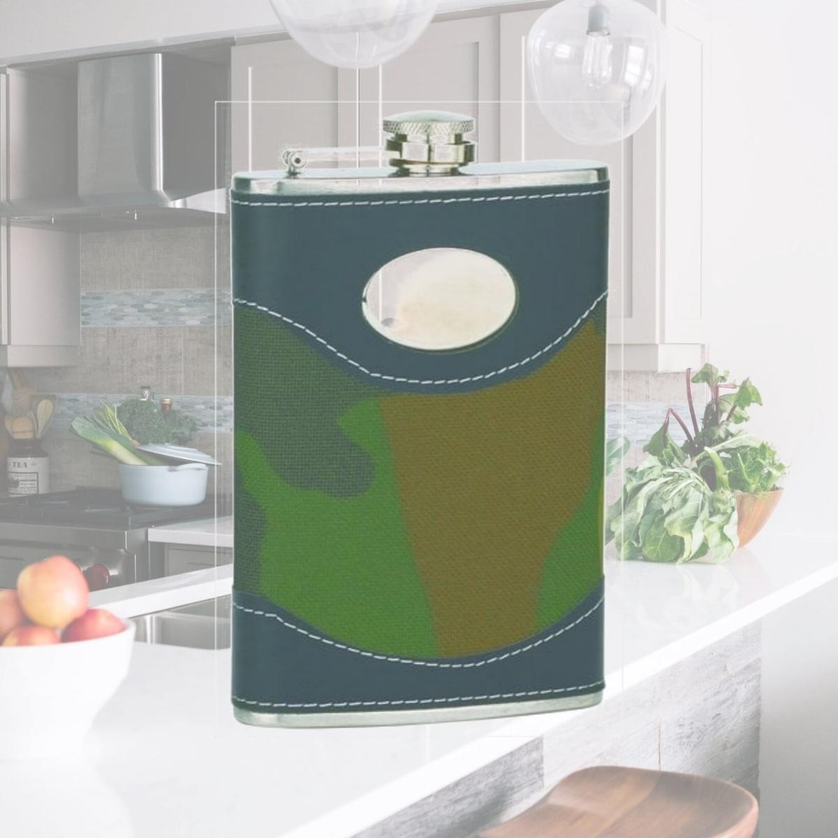 Picture of FJX Wholesale HFL-W008M 8oz Camouflage Engrave Stainless Steel Hip Flask