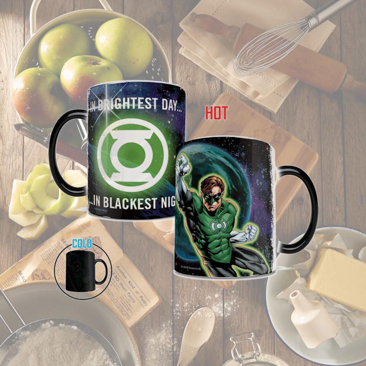 Picture of Trend Setters MMUG774 Green Lantern in Brightest Day Morphing Heat-Sensitive Mug - 11 oz