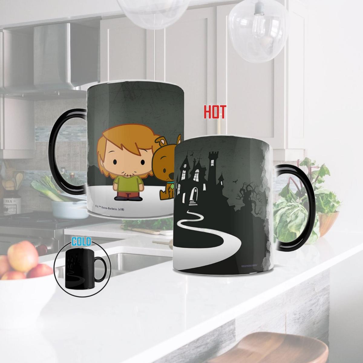 Picture of Trend Setters MMUG759 Scooby Doo Cartoon-Chibi Pals Morphing Heat-Sensitive Mug - 11 oz