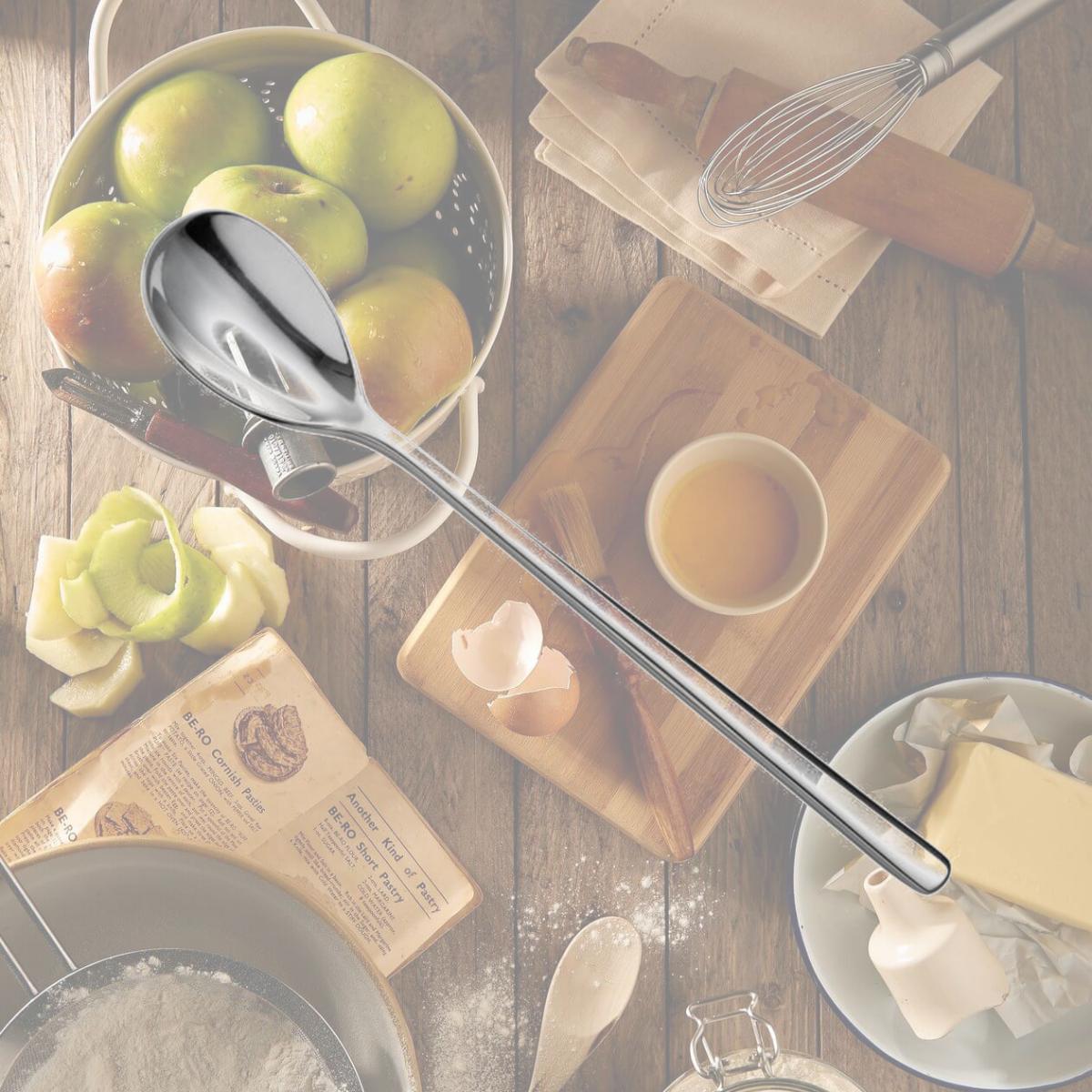 Picture of Oneida T673SITF Quantum Stainless Steel Extra Heavy Weight Iced Teaspoon  Silver