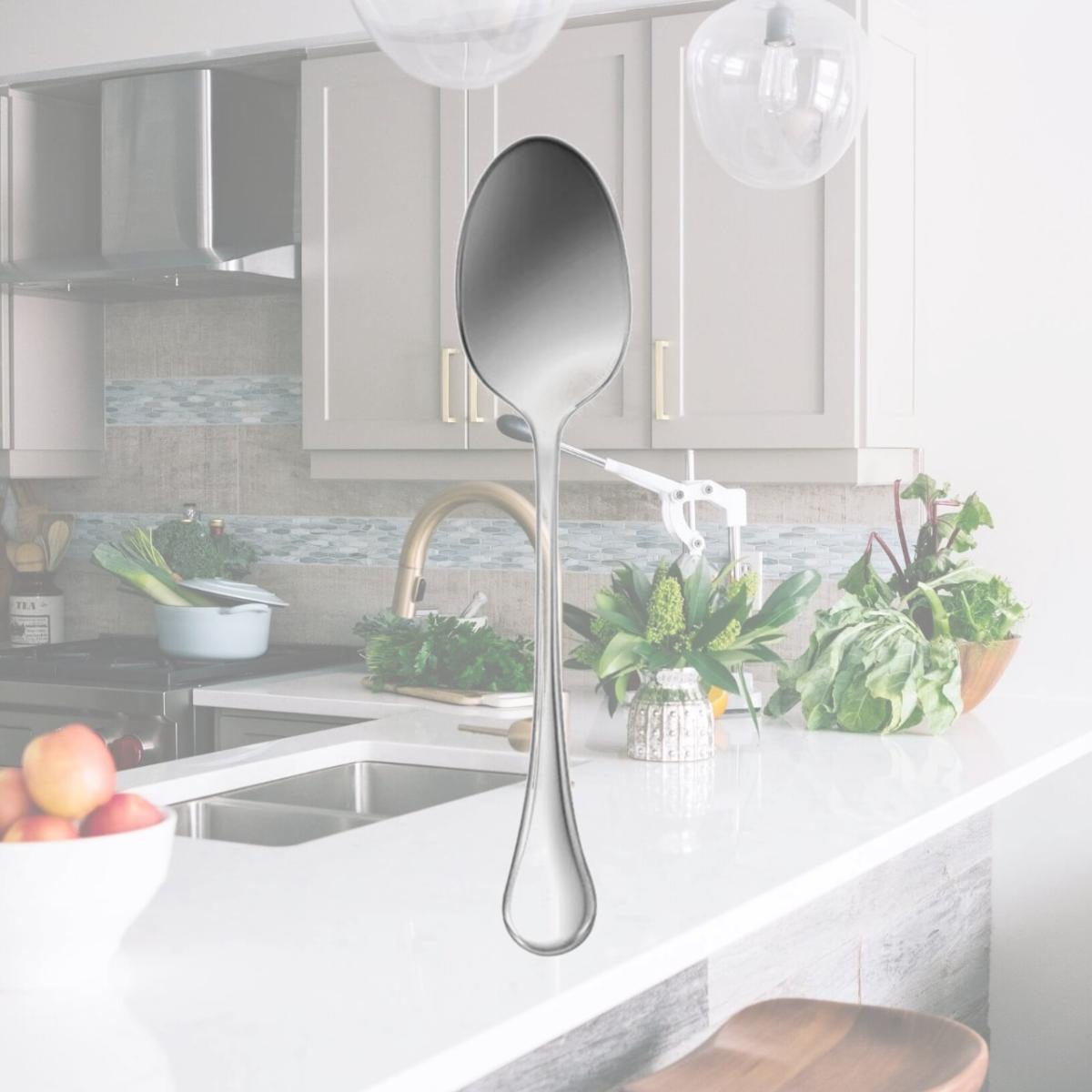 Picture of Oneida T030SFTF Puccini Stainless Steel Extra Heavy Weight European Size Teaspoon  Silver