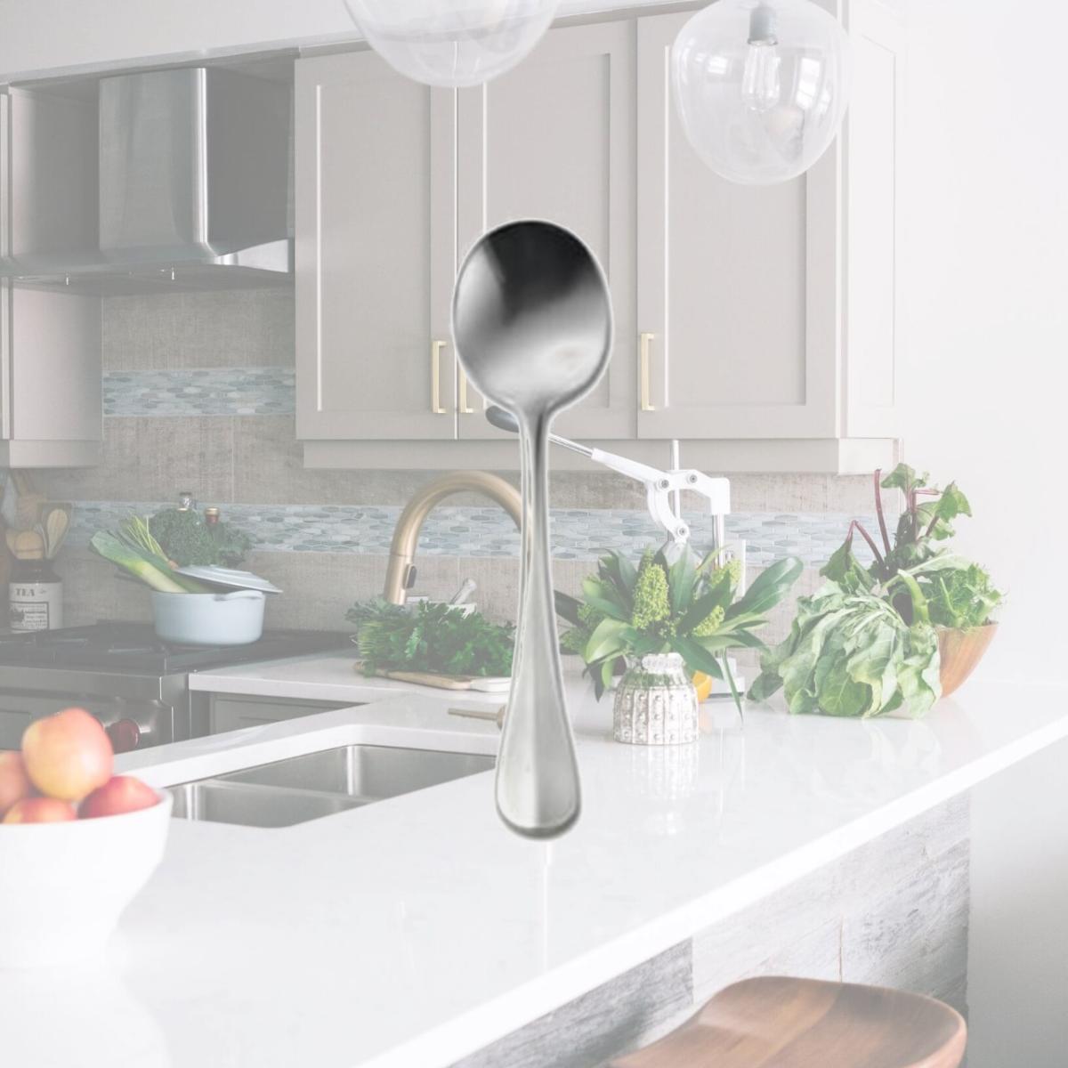 Picture of Oneida T018SRBF 6.75 in. Scarlatti Stainless Steel Round Bowl Soup Spoon