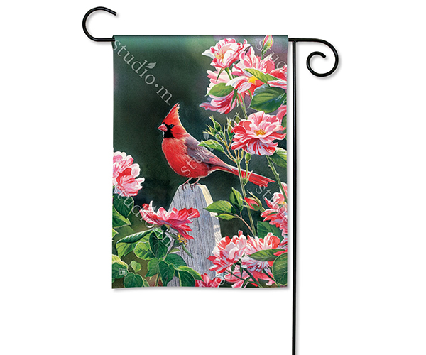 Magnet Works Mail31634 Cardinal With Variegated Roses Garden Flag