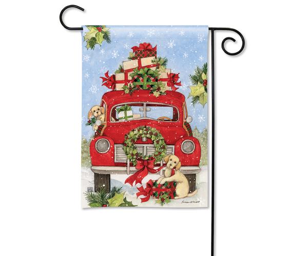 Magnet Works Mail31779 Bringing Home The Puppies Garden Flag