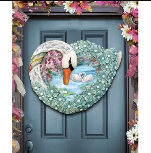 8173433h Loving Swans Wooden Decorative Door Hanger