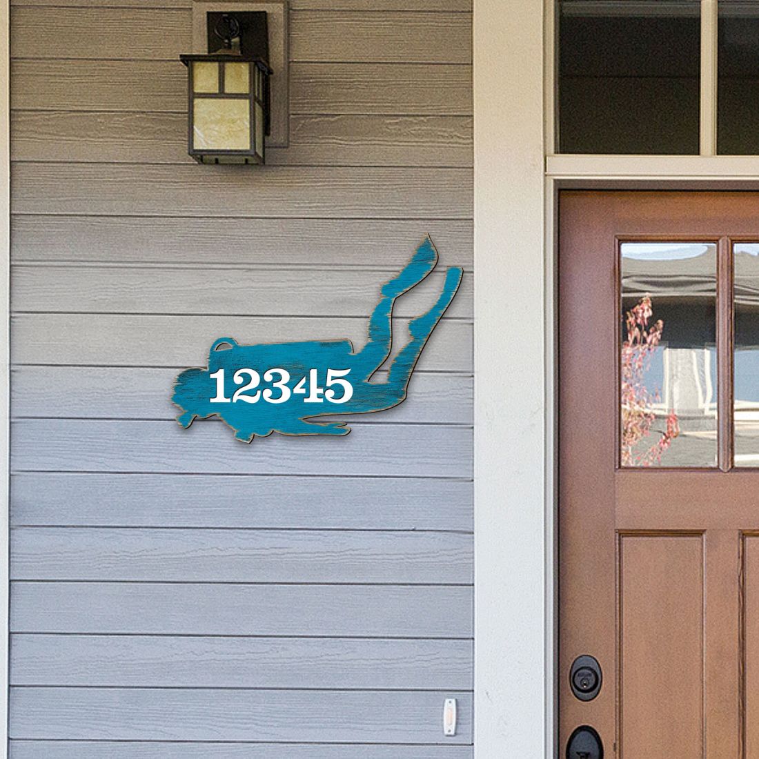 Picture of Designocracy MA98446-12 12 in. Scuba Diver Coastal House Number Sign Decor