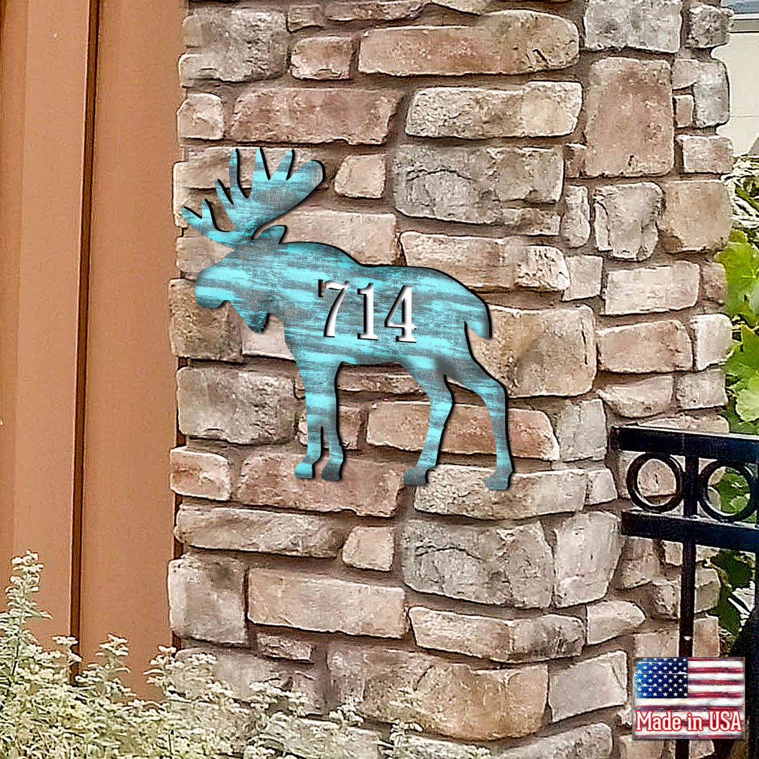 Picture of Designocracy MA98222-18 18 in. Moose Log Cabin Wooden House Number Sign Decor