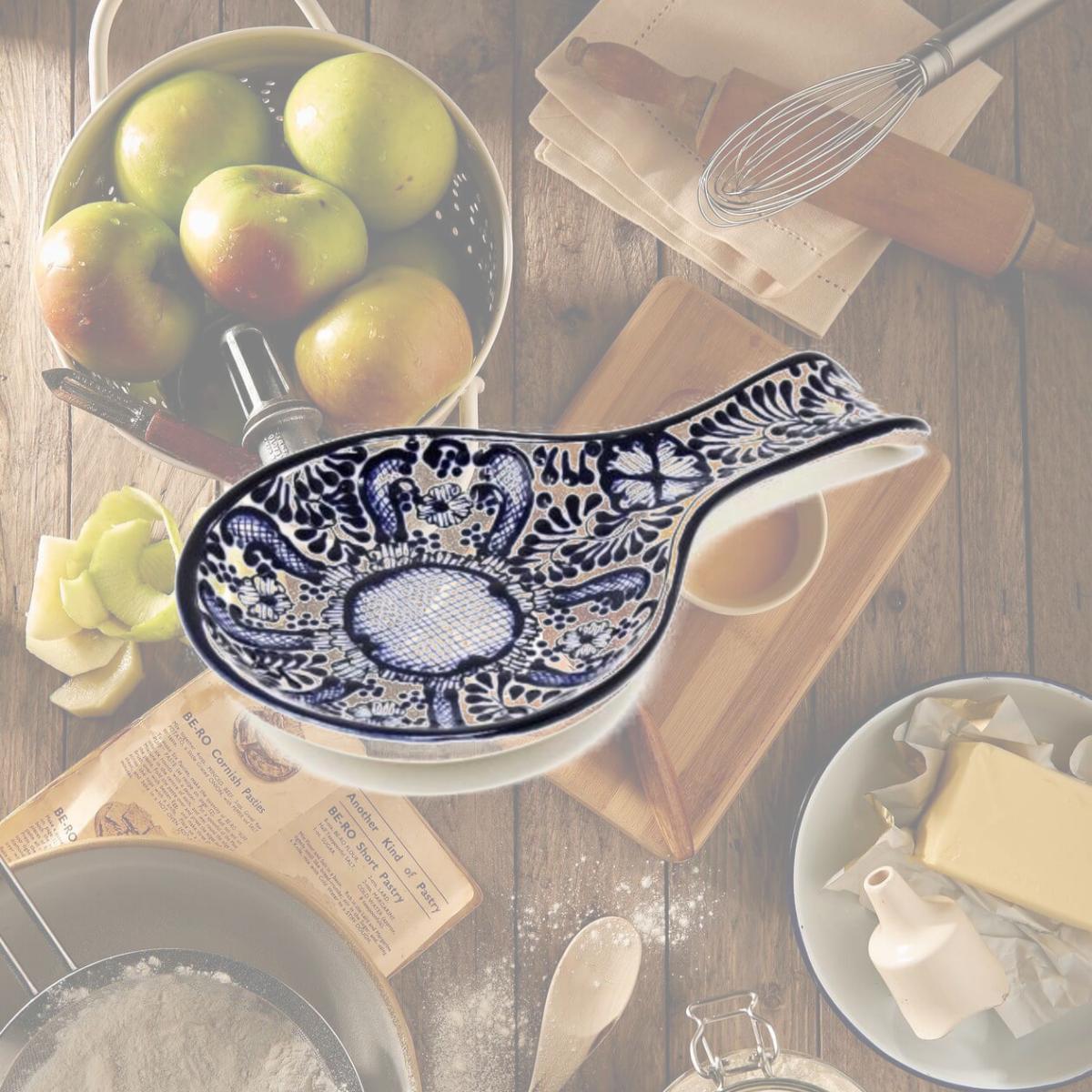Picture of Encantada MC125F Handmade Pottery Spoon Rest, Blue Flower